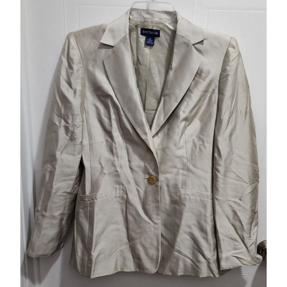 Ann Taylor Womens Long Sleeve 2 Button Blazer Jacket 100% Silk Pearly Beige Sz 2